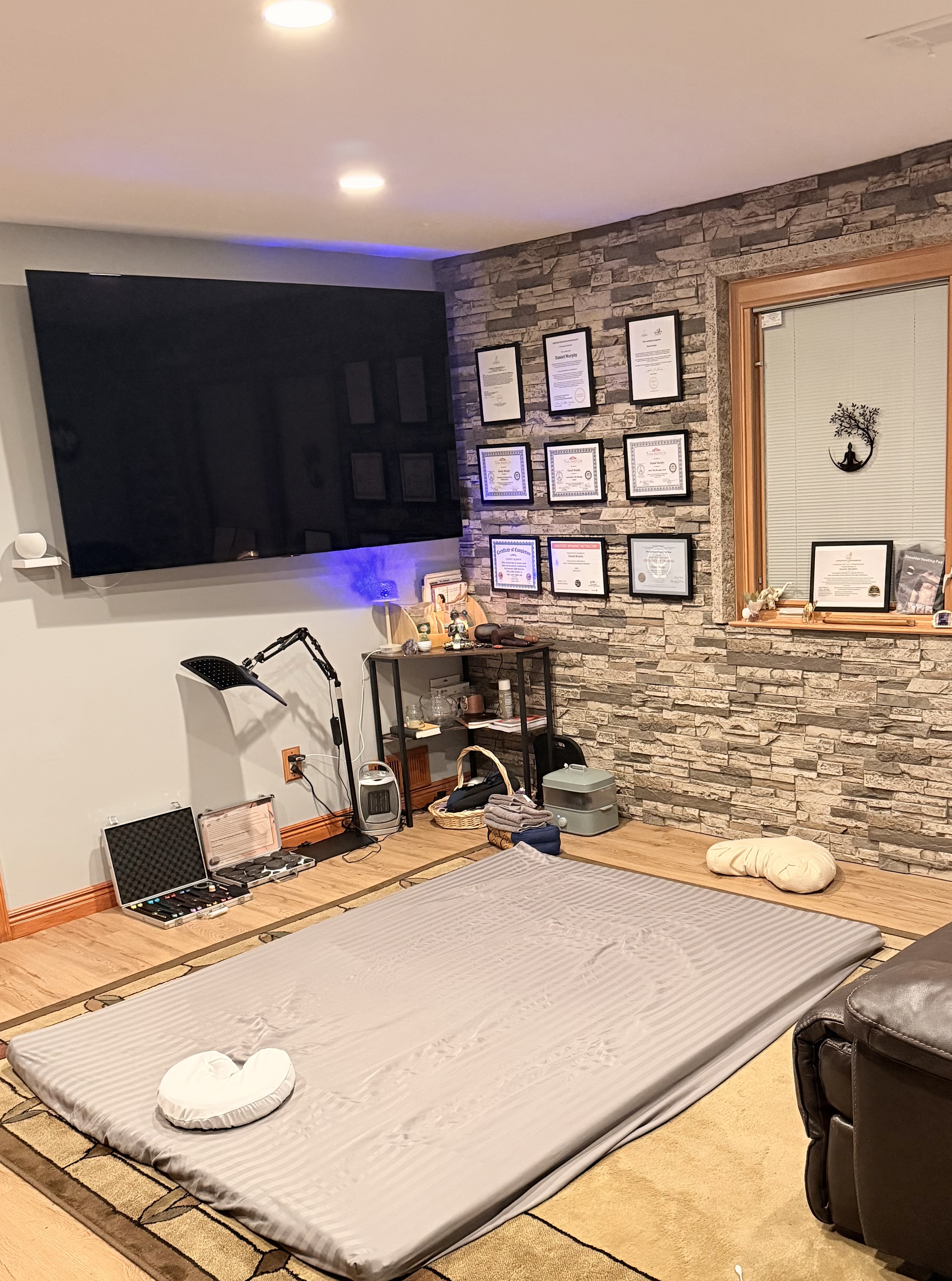 Private McLean studio with Thai mat setup